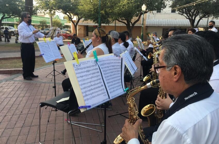  INVITAN A JUEVES DE PLAZA CON LA BANDA MUNICIPAL
