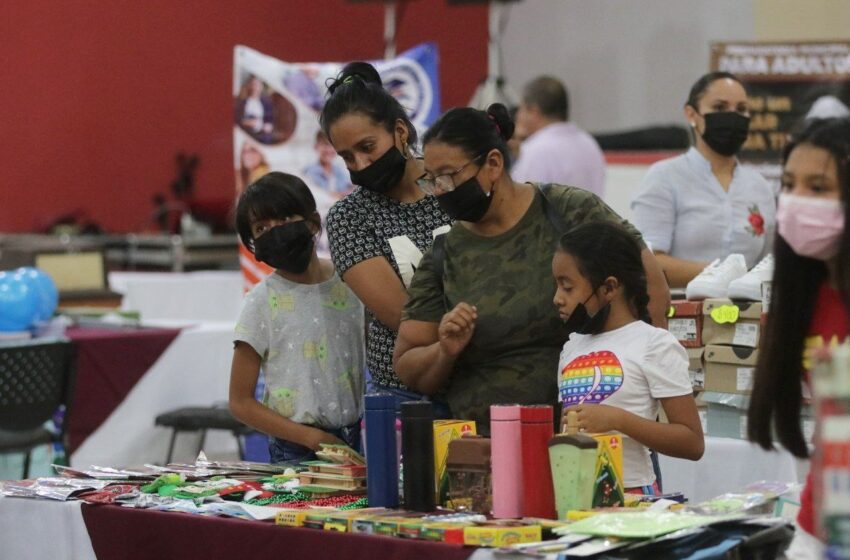  DEJA EXPO REGRESO A CLASES BENEFICIO A NEGOCIOS Y PADRES DE FAMILIA
