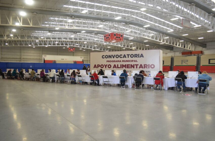  BRINDA GOBIERNO MUNICIPAL APOYO ALIMENTARIO A LA CIUDADANÍA