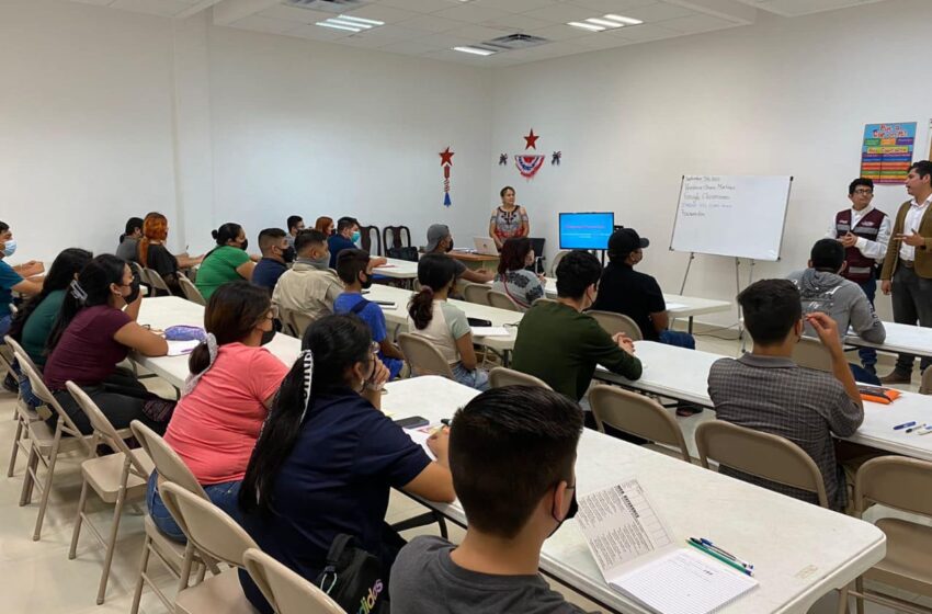  GOBIERNO MUNICIPAL APOYA A JÓVENES CON CLASES DE INGLÉS