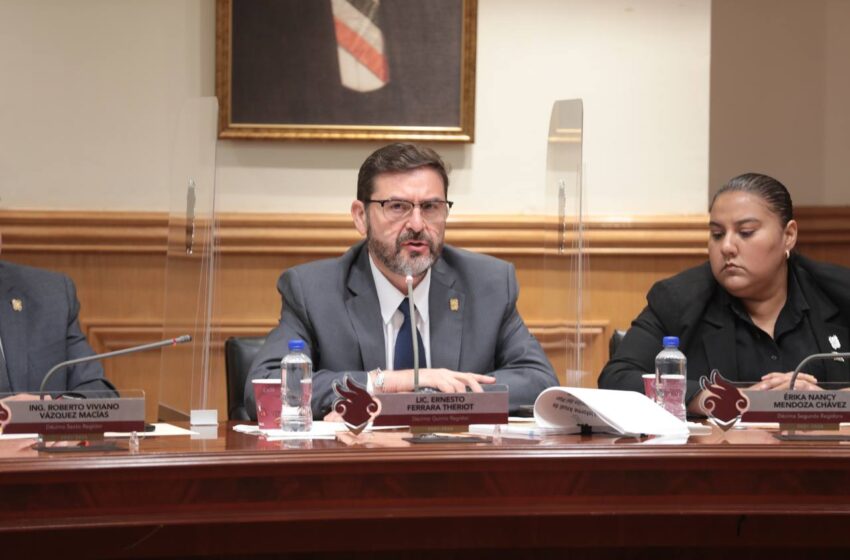  NOMBRA CABILDO A ERNESTO FERRARA COMO PRESIDENTE DE LA COMISIÓN DE LA VERDAD Y ANTICORRUPCIÓN