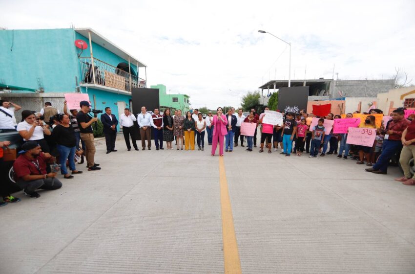  ENTREGA CARMEN LILIA TRES REPAVIMENTACIONES CON CONCRETO HIDRÁULICO EN LA COLONIA PALMARES