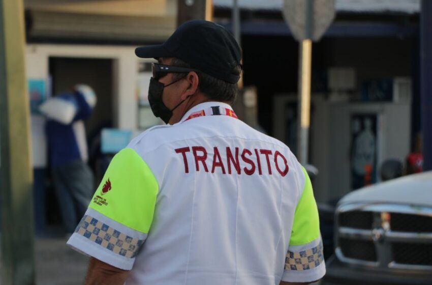  REALIZA DIRECCIÓN DE TRÁNSITO Y VIALIDAD OPERATIVO A MOTOCICLISTAS PARA PREVENIR ACCIDENTES