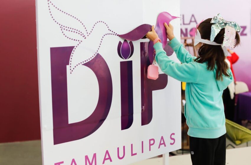  Visitan alumnos de nivel básico el stand del DIF Estatal en la Feria Tamaulipas 2022.