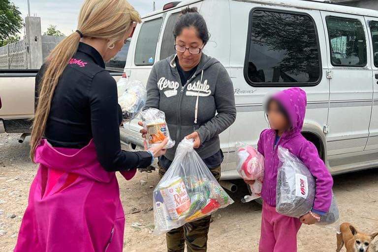  INICIA DIF CAMPAÑA “ABRIGANDO CORAZONES” EN LA COLONIA LOS ARTISTAS