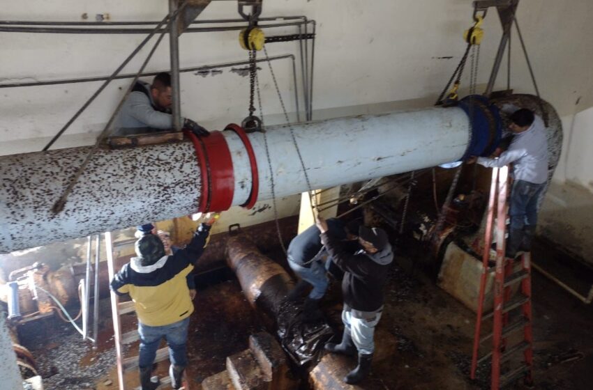  REPARA COMAPA LINEA DE AGUA POTABLE EN PLANTA CENTRO