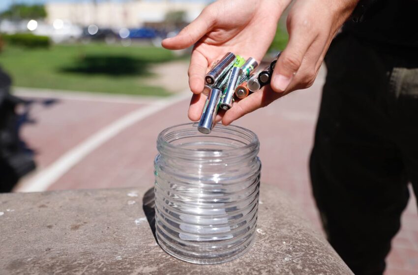  REALIZAN GOBIERNO MUNICIPAL RECAUDACIÓN DE BATERÍAS PARA EVITAR CONTAMINACIÓN