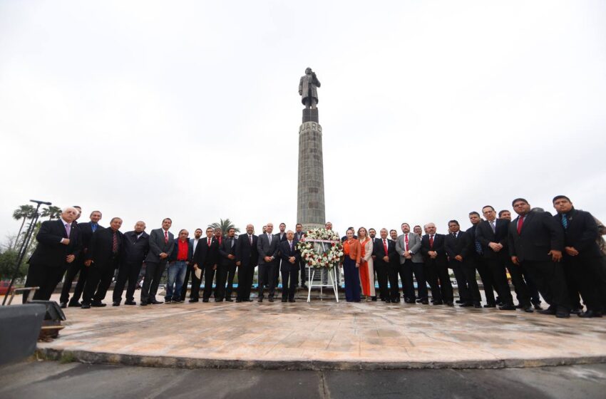  RECUERDAN LEGADO DE BENITO JUÁREZ EN CONMEMORACIÓN DE SU NATALICIO