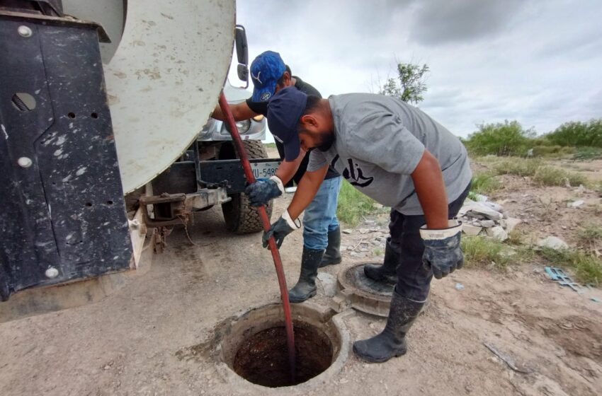  INTENSIFICA COMAPA ATENCIONES POR DRENAJE OBSTRUIDO