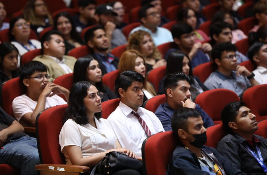  VINCULA GOBIERNO MUNICIPAL A JÓVENES UNIVERSITARIOS CON EMPRESAS MEDIANTE PRIMER ENCUENTRO ACADEMIA-INDUSTRIA