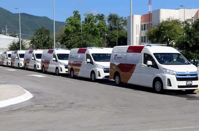  Entrega Gobernador ocho patrullas a Guardia Estatal de Género