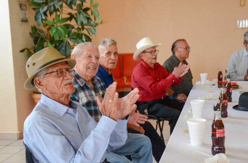  CELEBRAN DÍA DEL PADRE EN CASA CLUB DEL ADULTO ACTIVO
