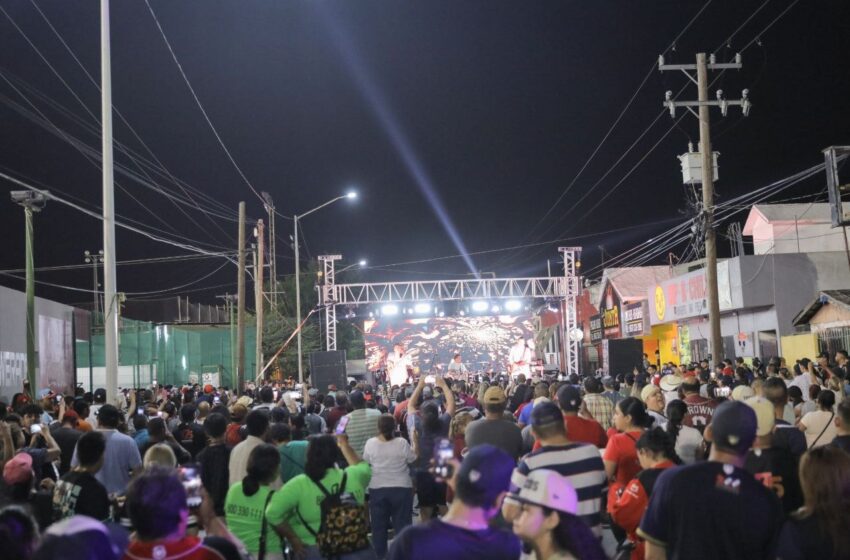  DISFRUTAN CIENTOS DE FAMILIAS VERBENA POPULAR EN JUEGO DE TECOLOTES POR 175 ANIVERSARIO
