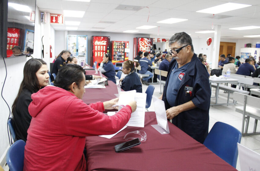  ACERCA GOBIERNO DE NUEVO LAREDO SERVICIOS MUNICIPALES A TRABAJADORES DE ROBERTSHAW CON “BRIGADA EN TU EMPRESA”