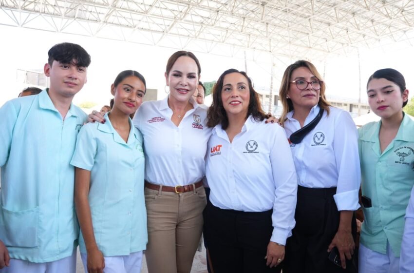  CARMEN LILIA FORTALECE APOYO A UNIVERSITARIOS CON BECA PARA TITULACIÓN PROFESIONAL